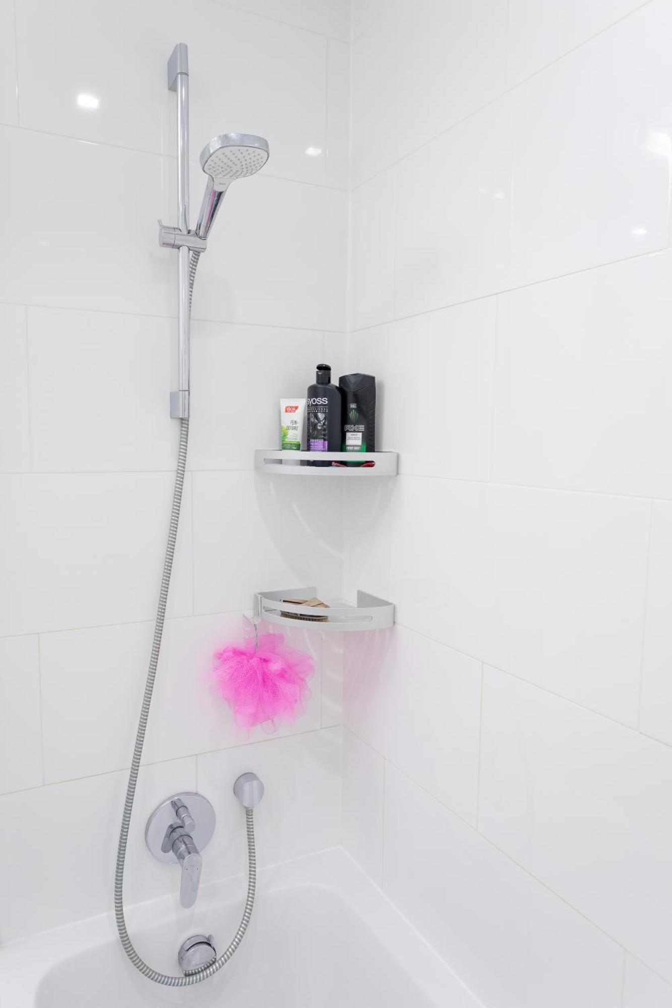 Private Room With Ac- Microwave, Personal Fridge & Metro Access - 7 Min To Center Vienna Luaran gambar