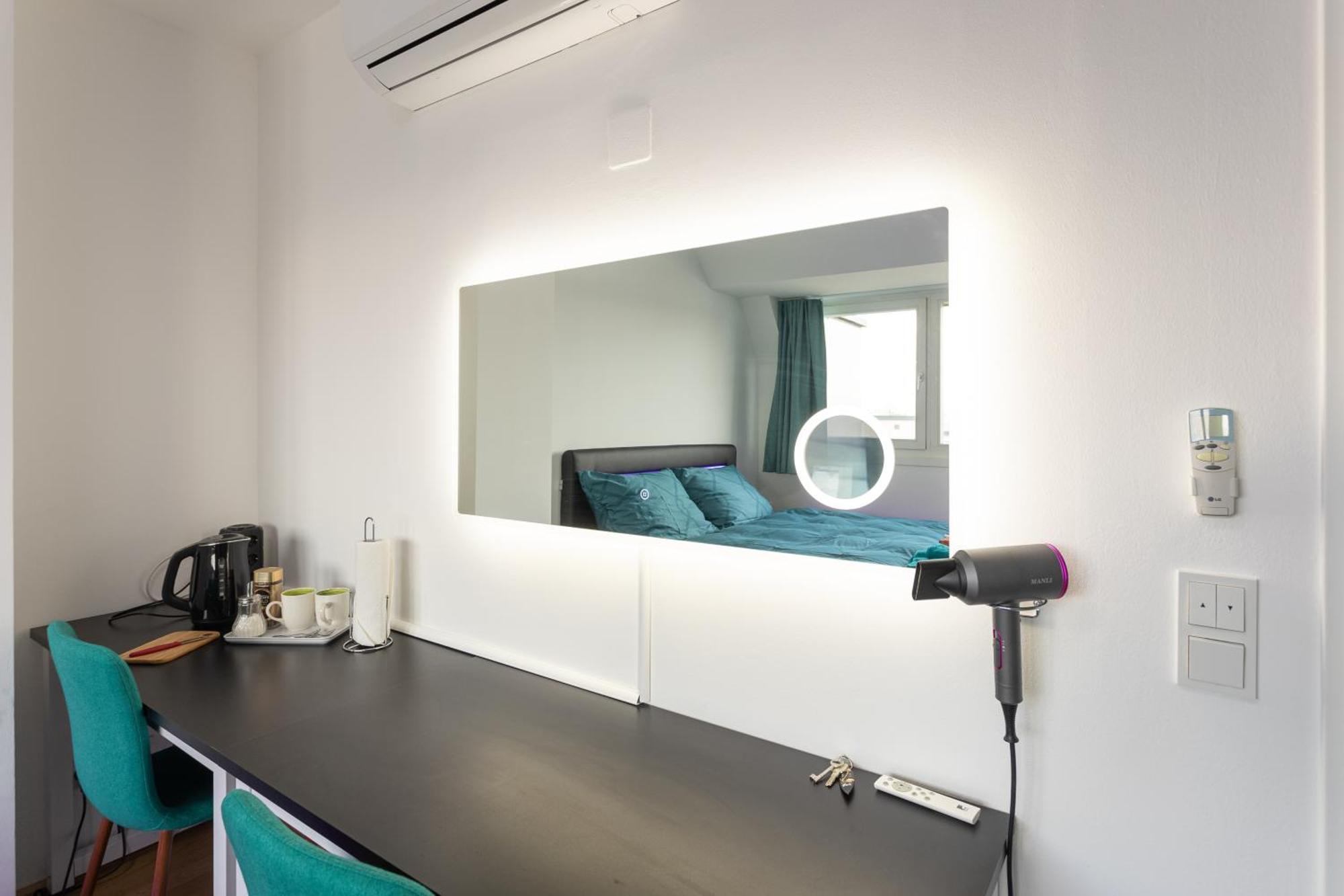 Private Room With Ac- Microwave, Personal Fridge & Metro Access - 7 Min To Center Vienna Luaran gambar